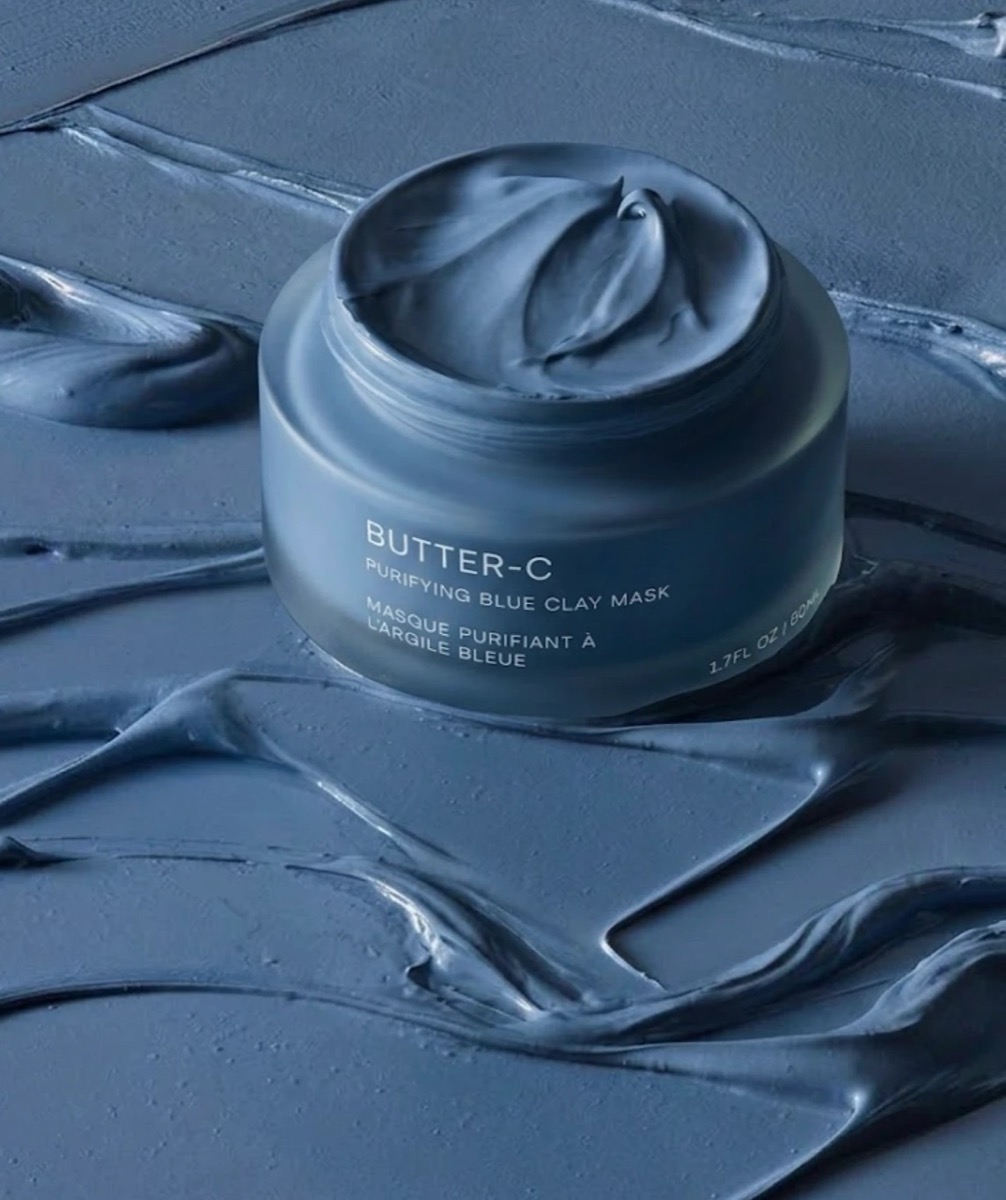 Butter-C Purifying Blue Clay Mask, hũ mặt nạ đất sét xanh trên nền đất sét cùng màu
