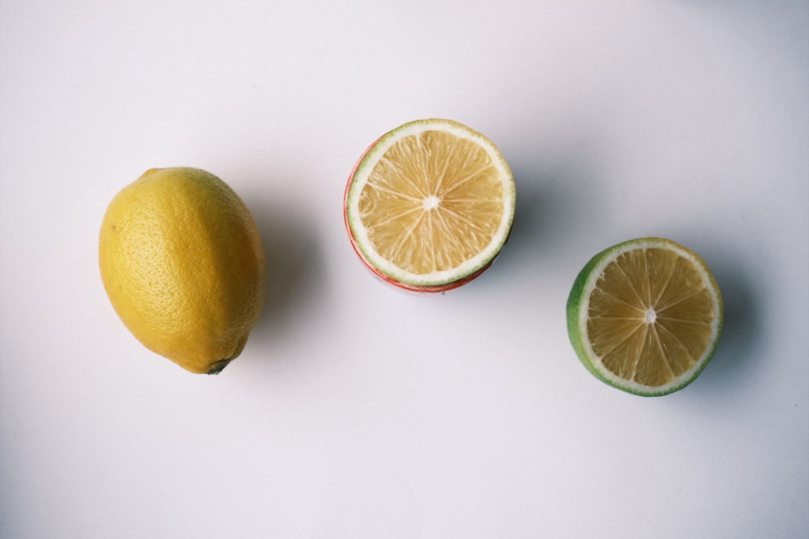 Acid citric (citric acid) trong mỹ phẩm: chỉnh pH, đệm và AHA