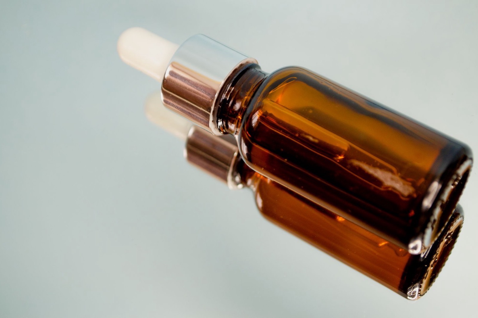 Hexylresorcinol trong mỹ phẩm: cơ chế, bằng chứng và lưu ý