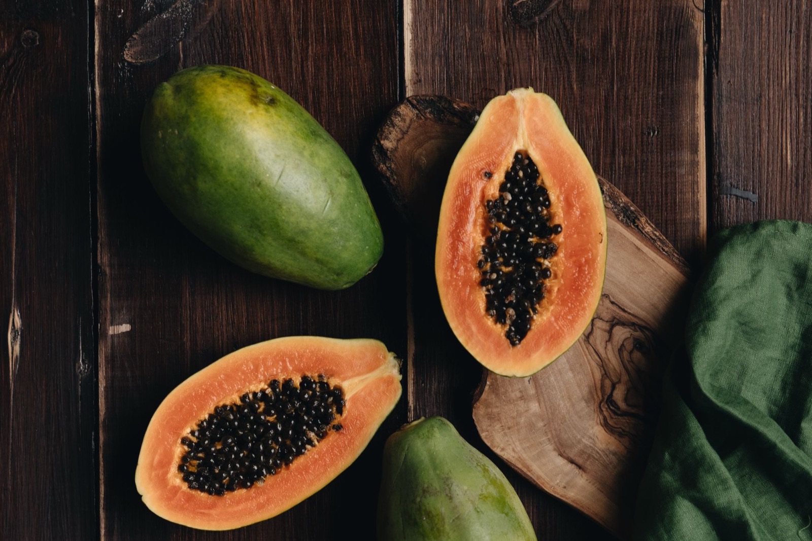 Papain (enzyme đu đủ) trong mỹ phẩm: tẩy tế bào chết và dị ứng
