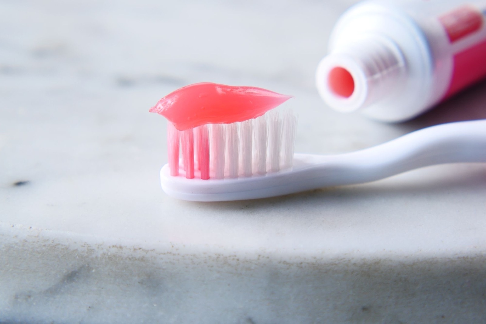 Sorbitol trong mỹ phẩm: kem đánh răng, giữ ẩm da và an toàn