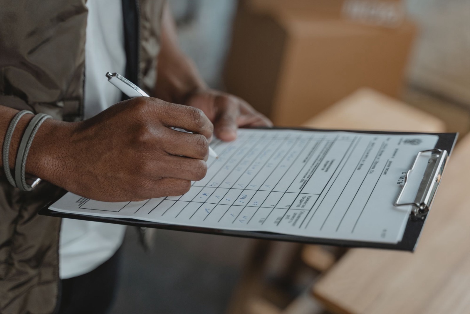 Đánh giá nội bộ GMP: kế hoạch, checklist và khắc phục